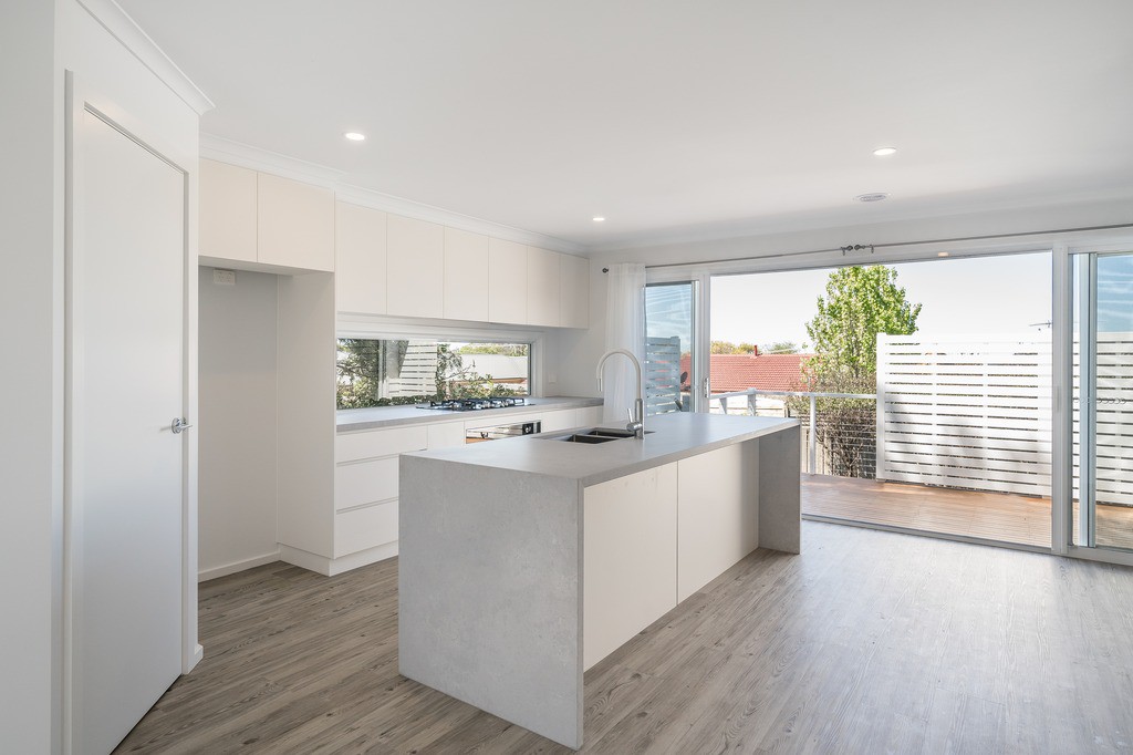 1B/18 Scenic Road, Highton, VIC 3216, Highton - Thumbnail 3