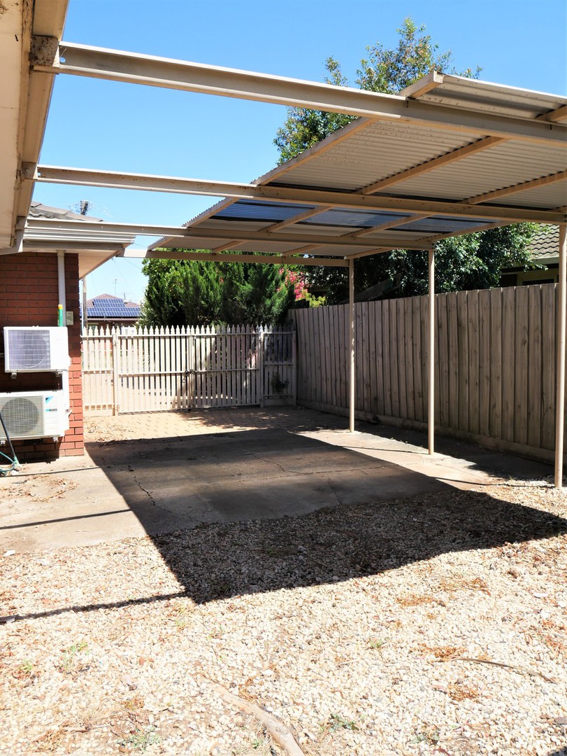 1b Blackwood Drive, Melton South, VIC 3338, Melton South - Thumbnail 3