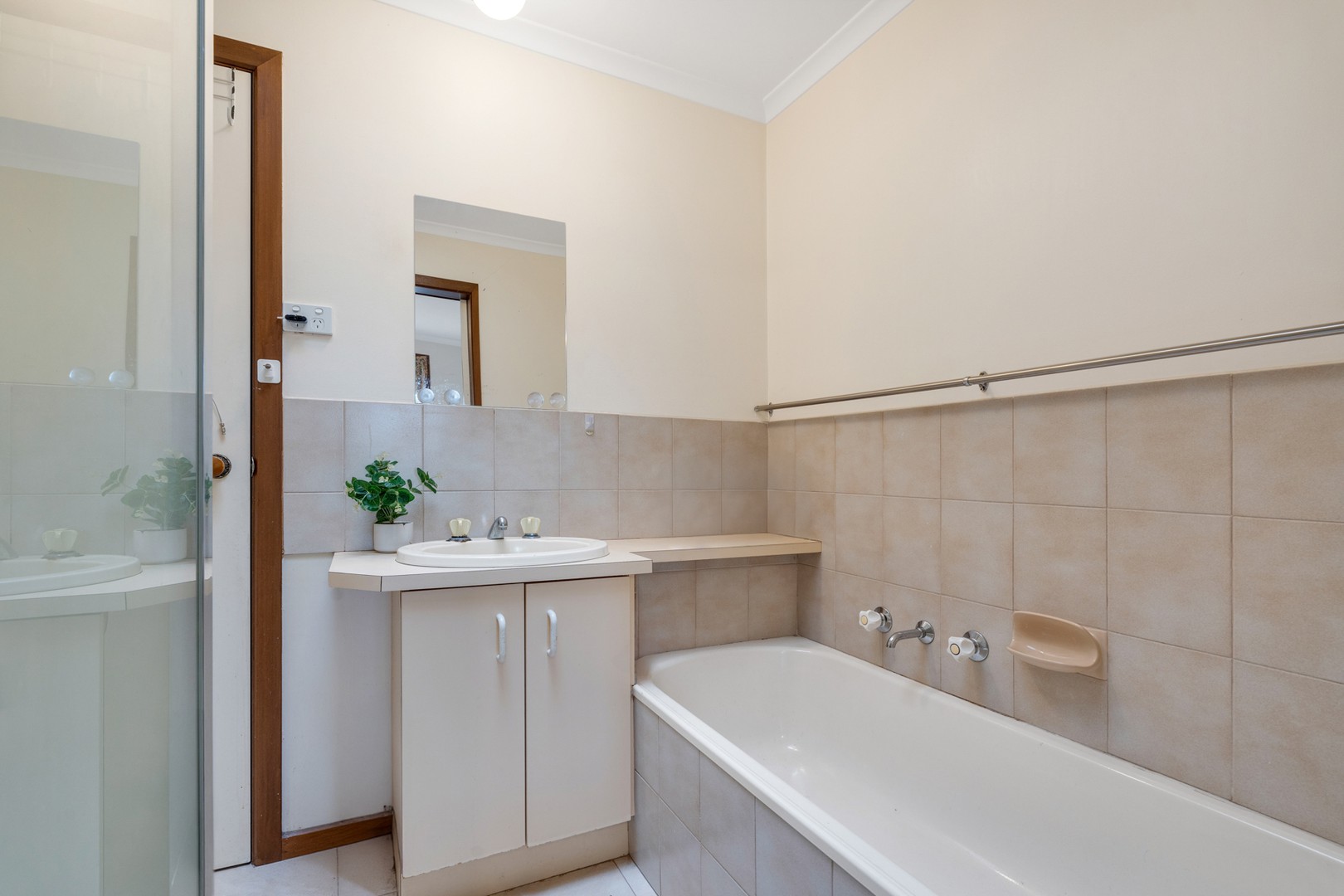 1B Donat Court, Craigieburn, VIC 3064, Craigieburn - Thumbnail 5