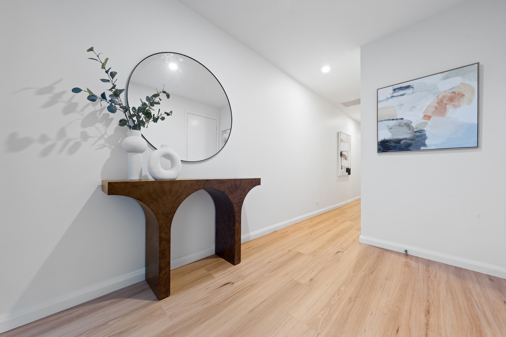 1B Orange Grove, Bayswater, VIC 3153 - Thumbnail 2 - 10/02/2025