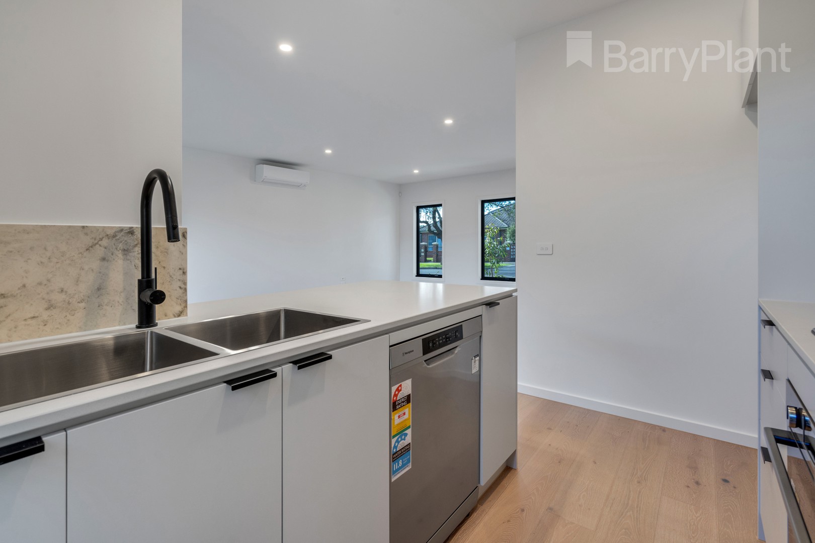 1B Willoughby Street, Reservoir, VIC 3073, Reservoir - Thumbnail 8