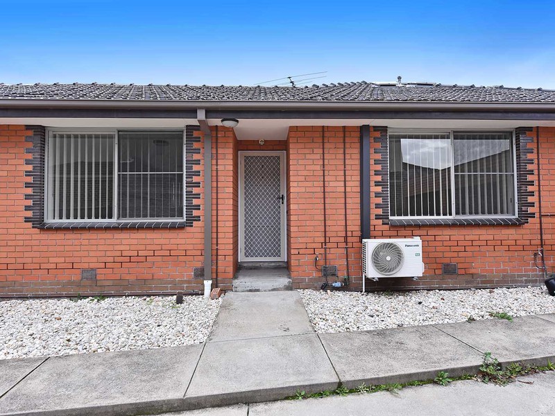 2/1 Cudgewa Pl, Keilor East, VIC 3033 - Image - 05/03/2026