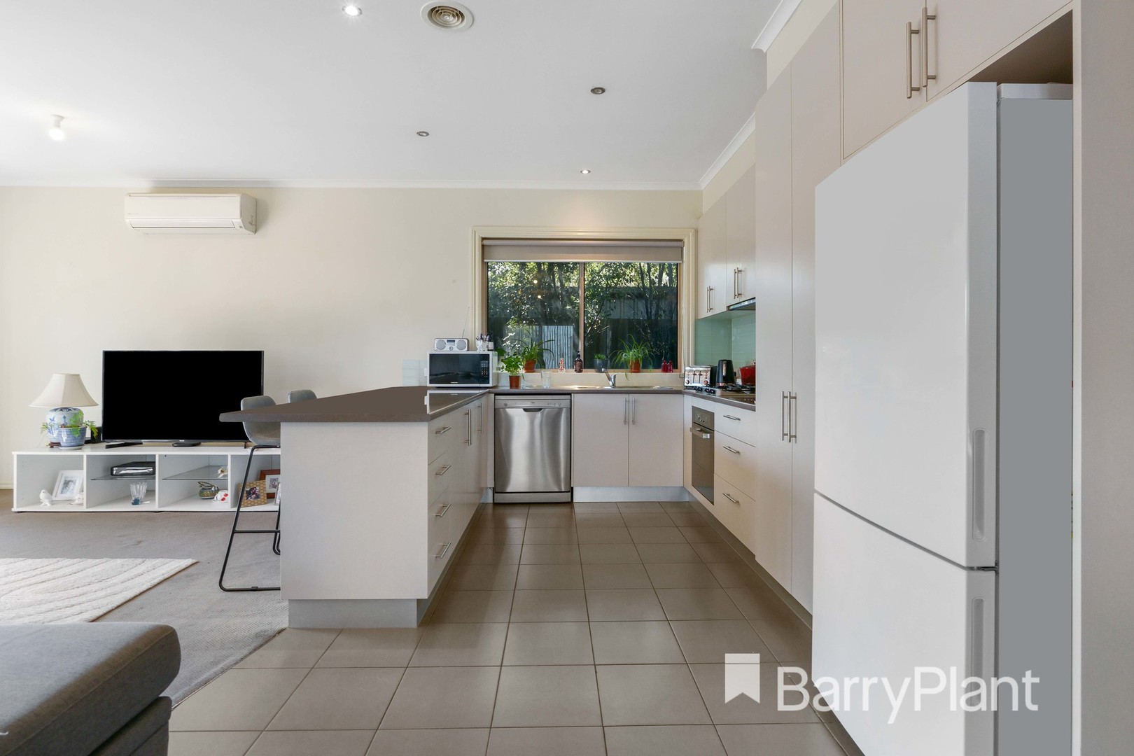 2/1 Penn Close, Werribee, VIC 3030, Werribee - Thumbnail 5