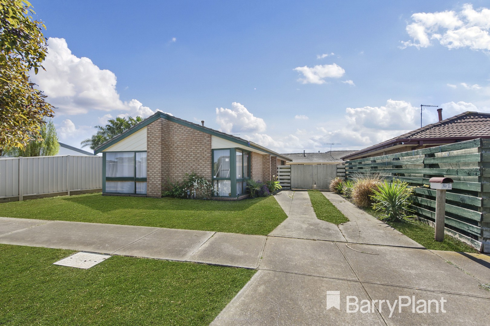 2/1 Pinnacle CrescentBrookfield, VIC 3338, Brookfield - Thumbnail 2