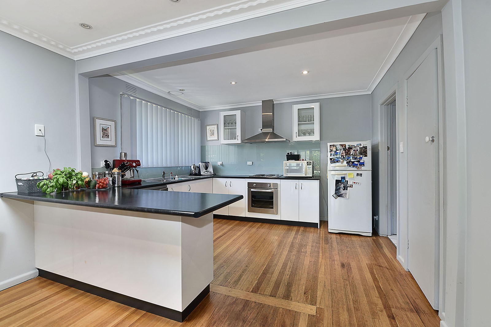 2/1 Royal Avenue, Essendon North, VIC 3041 - Thumbnail 1 - 13/01/2023