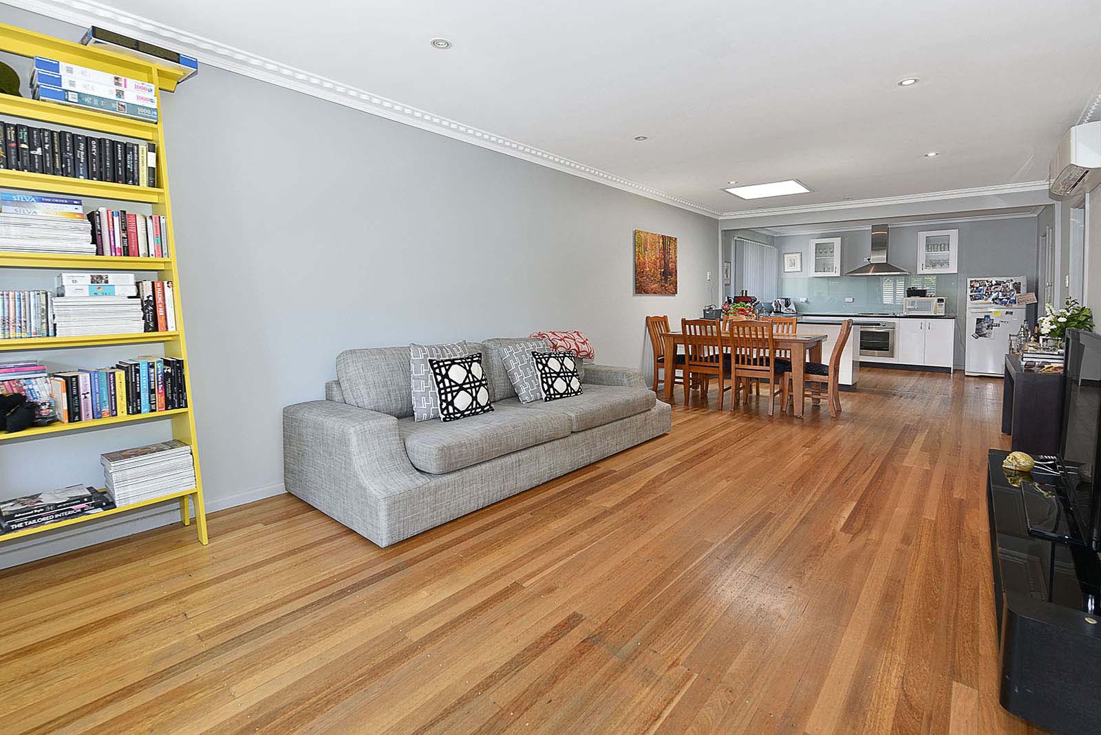 2/1 Royal Avenue, Essendon North, VIC 3041 - Thumbnail 2 - 13/01/2023