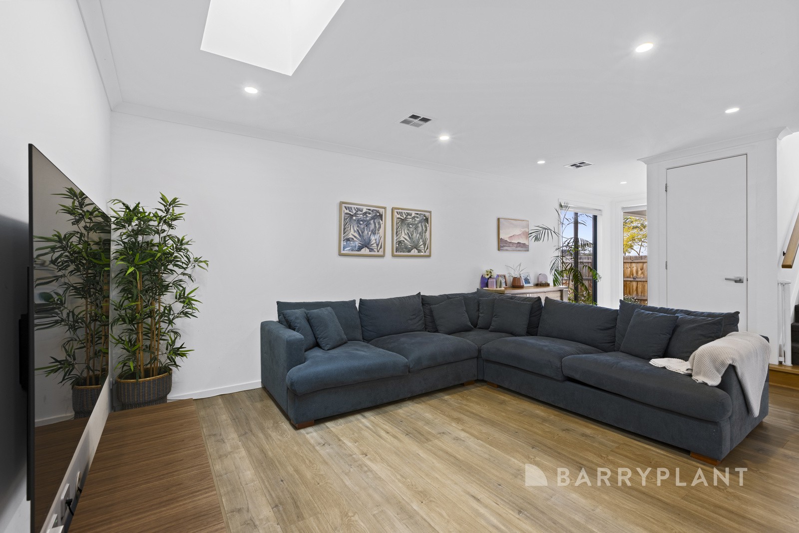 2/1 Serica Place, Wheelers Hill, VIC 3150 - Thumbnail 2 - 23/09/2026