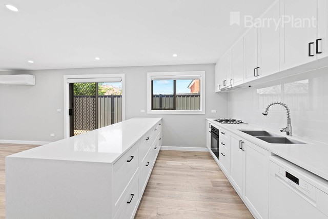 2/1 Sirius Court, Keilor Downs, VIC 3038, Keilor Downs - Thumbnail 3