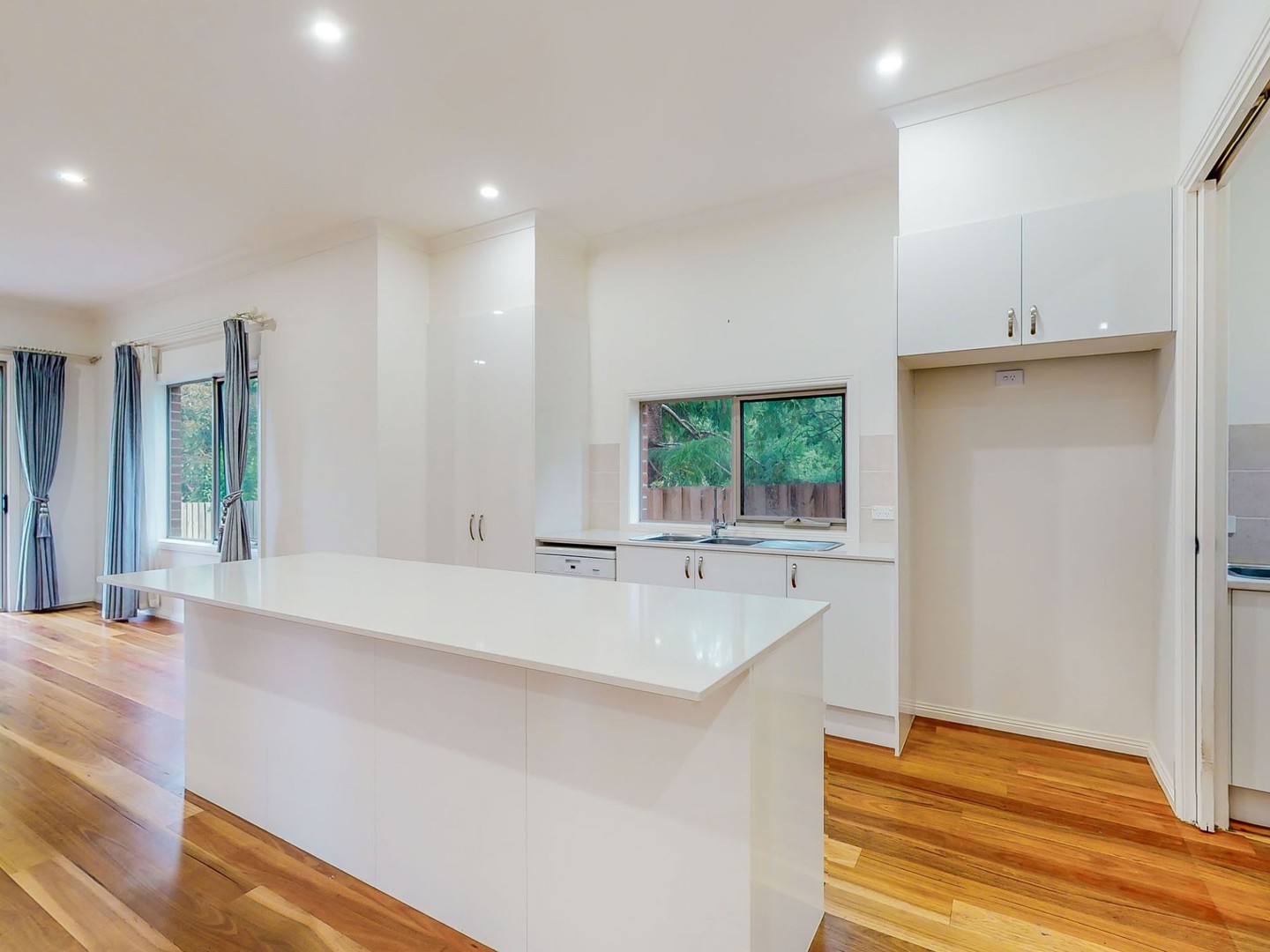 2/1 Tarrangower Avenue, Mitcham, VIC 3132, Mitcham - Thumbnail 3
