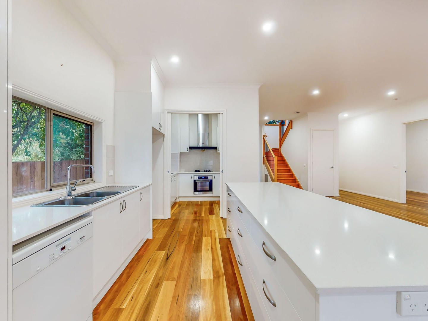 2/1 Tarrangower Avenue, Mitcham, VIC 3132, Mitcham - Thumbnail 4