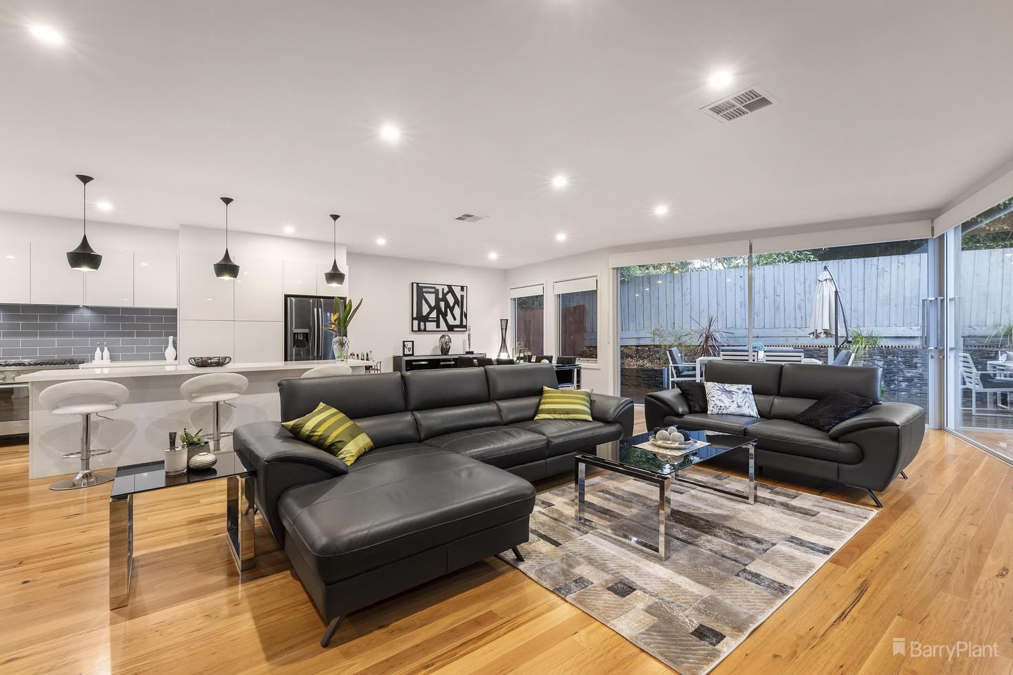 2/1 Vicki Court, Doncaster East, VIC 3109, Doncaster East - Thumbnail 2