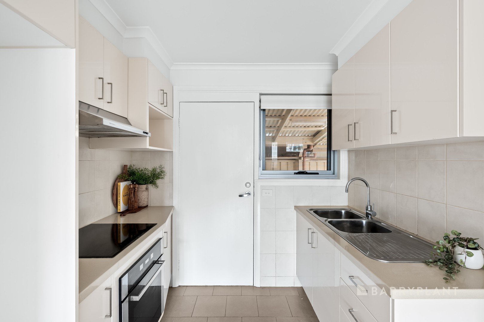 2/10 Acheron Avenue, Reservoir, VIC 3073, Reservoir - Thumbnail 3