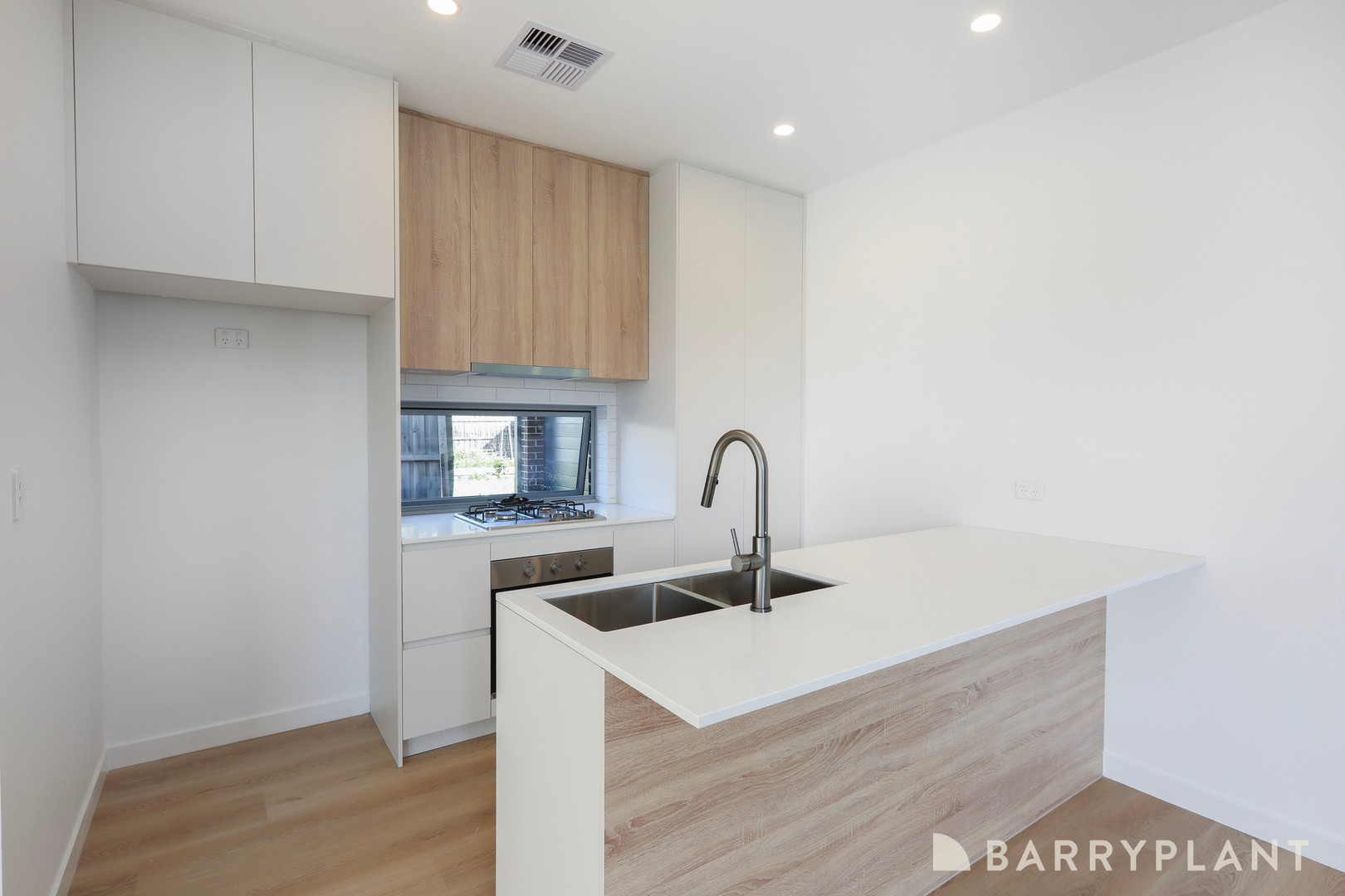 2/10 Armstrong Street, Sunshine West, VIC 3020, Sunshine West - Thumbnail 4