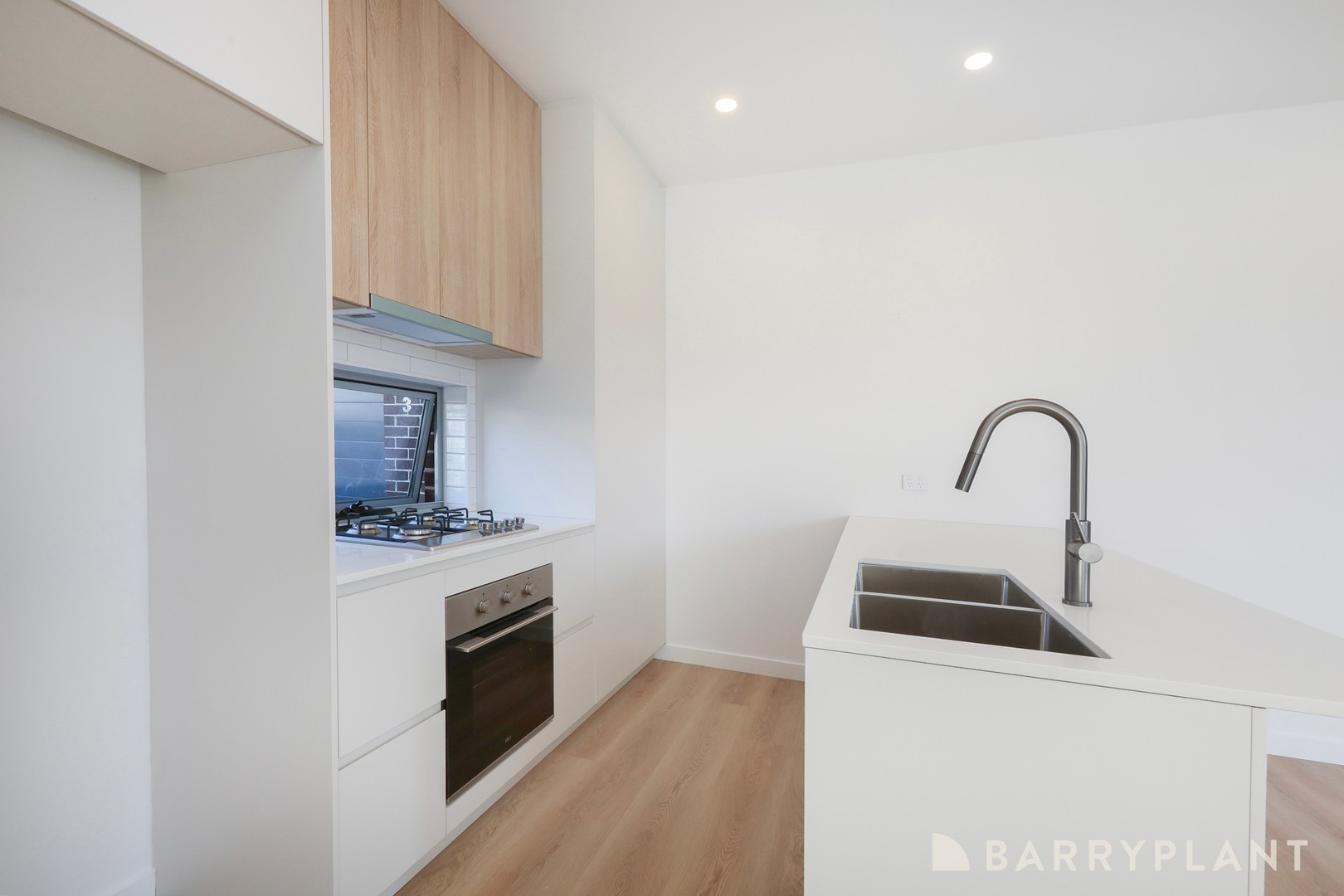 2/10 Armstrong Street, Sunshine West, VIC 3020, Sunshine West - Thumbnail 5