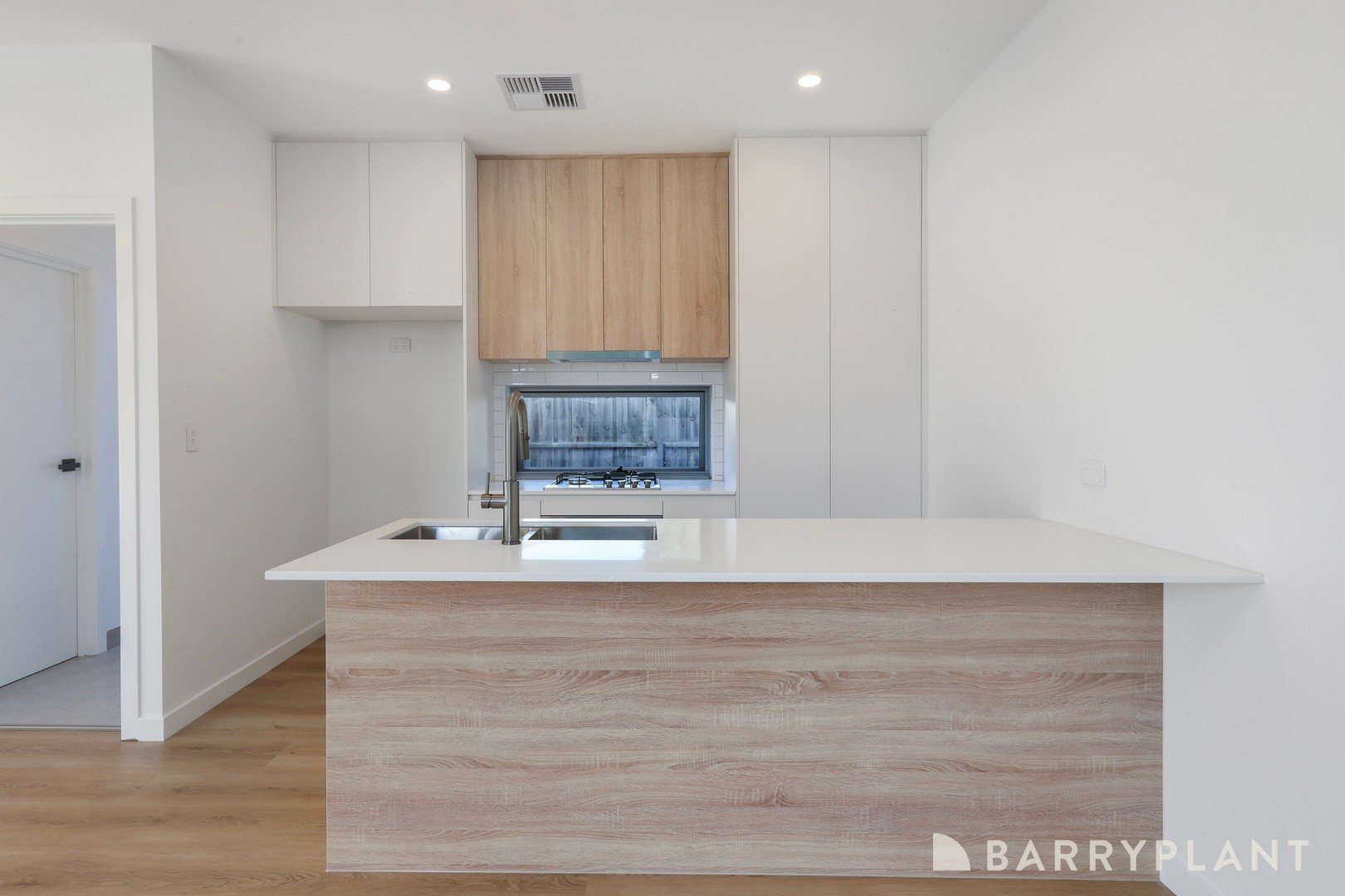 2/10 Armstrong Street, Sunshine West, VIC 3020, Sunshine West - Thumbnail 6