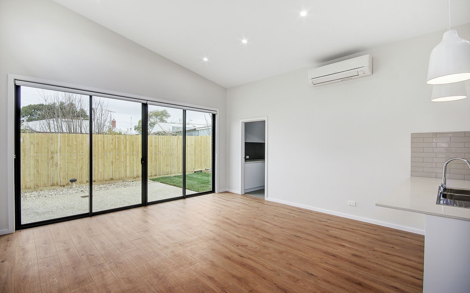 2/10 Bakewell Street, Herne Hill, VIC 3218, Herne Hill - Thumbnail 7