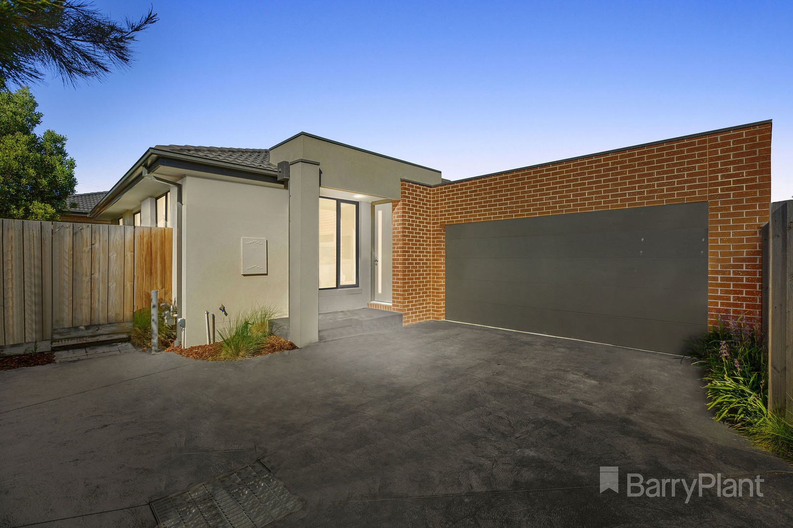 2/10 Bayview Road, Frankston, VIC 3199 - Thumbnail 1 - 10/12/2021