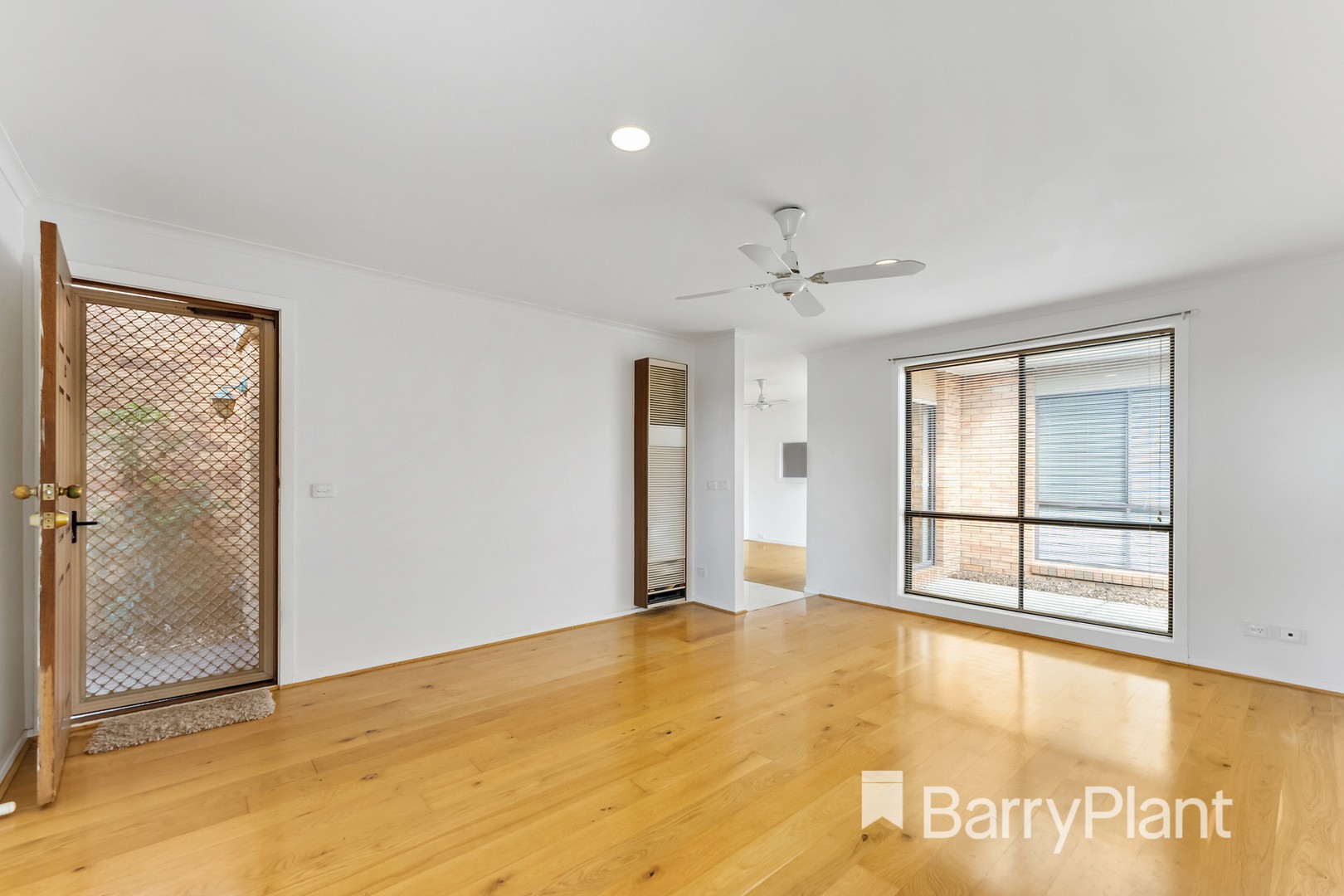 2/10 Croxley Close, Wyndham Vale, VIC 3024, Wyndham Vale - Thumbnail 3