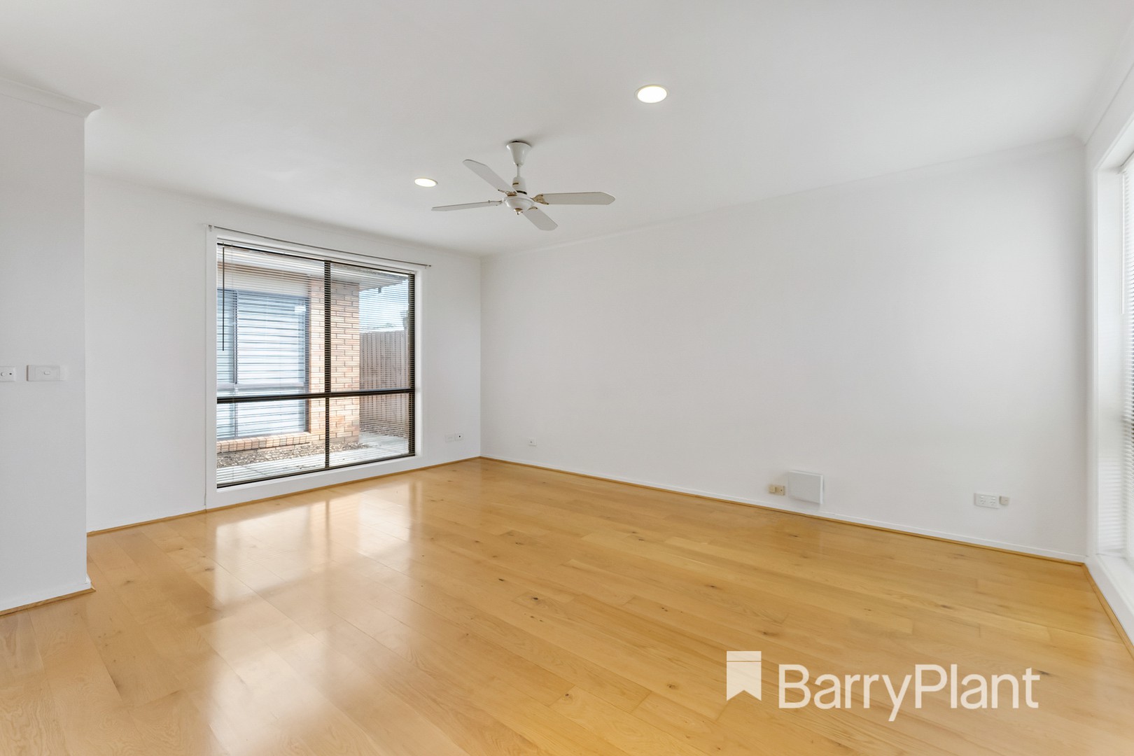 2/10 Croxley Close, Wyndham Vale, VIC 3024, Wyndham Vale - Thumbnail 6