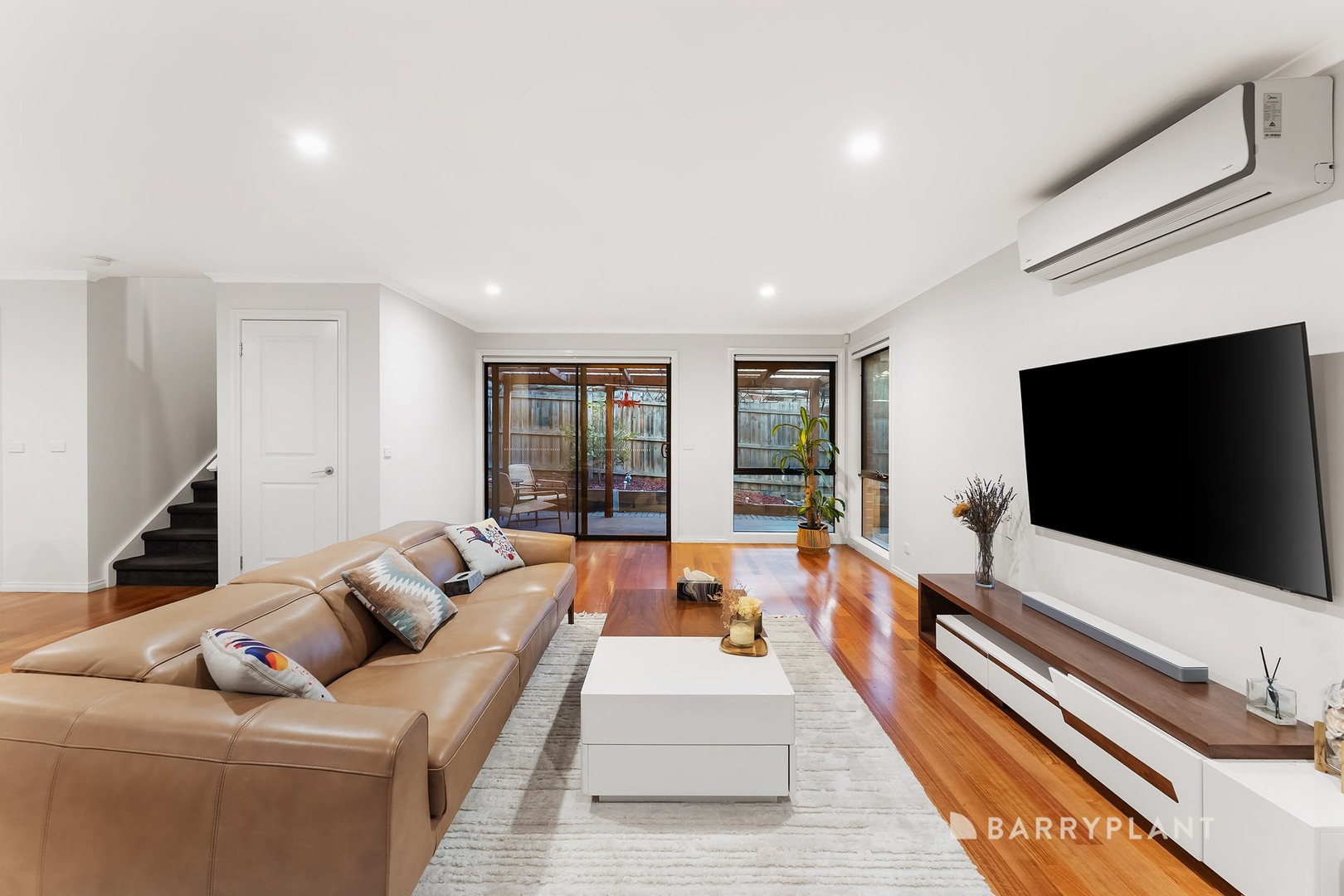 2/10 Essex Court, Bayswater, VIC 3153, Bayswater - Thumbnail 2