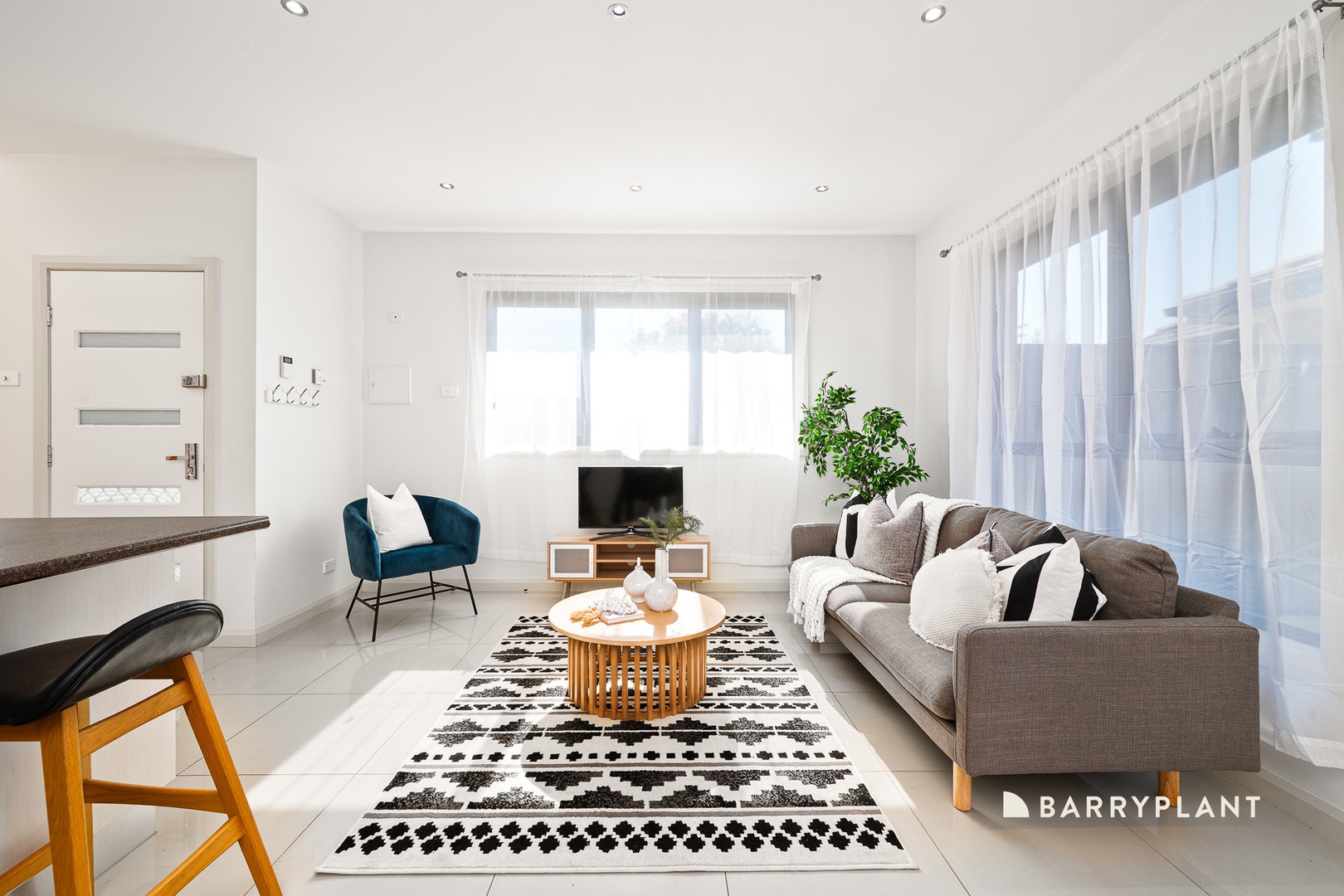 2/10 Field Street, Craigieburn, VIC 3064, Craigieburn - Thumbnail 3