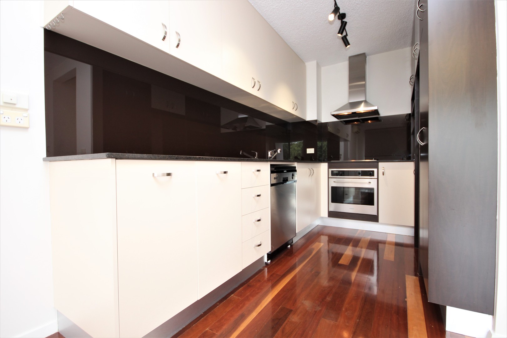 2/10 Fitzroy  Street, Geelong, VIC 3220, Geelong - Thumbnail 2