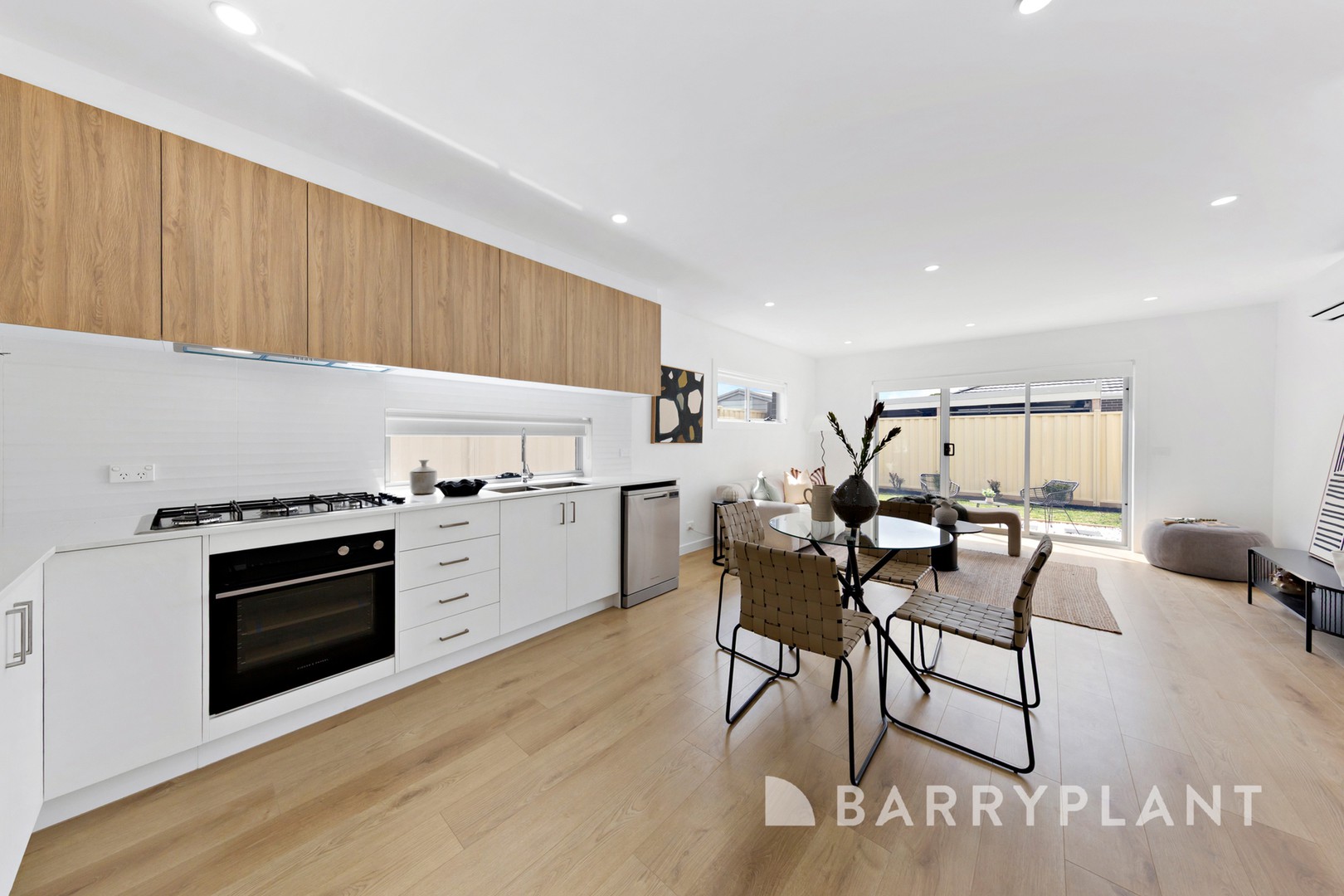 2/10 George Street, St Albans, VIC 3021, St Albans - Thumbnail 7