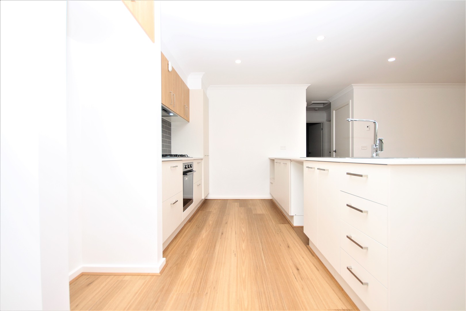 2/10 Hinchcliff Crescent, Newcomb, VIC 3219, Newcomb - Thumbnail 5