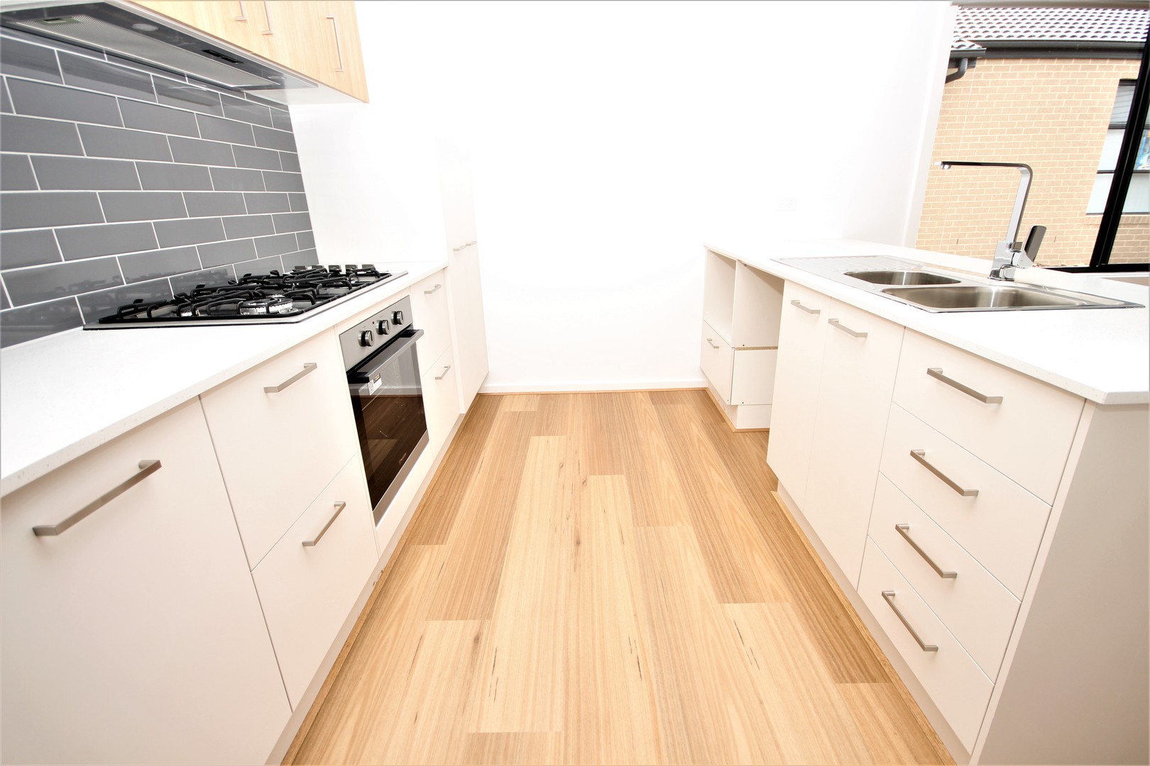 2/10 Hinchliff  Crescent, Newcomb, VIC 3219, Newcomb - Thumbnail 5