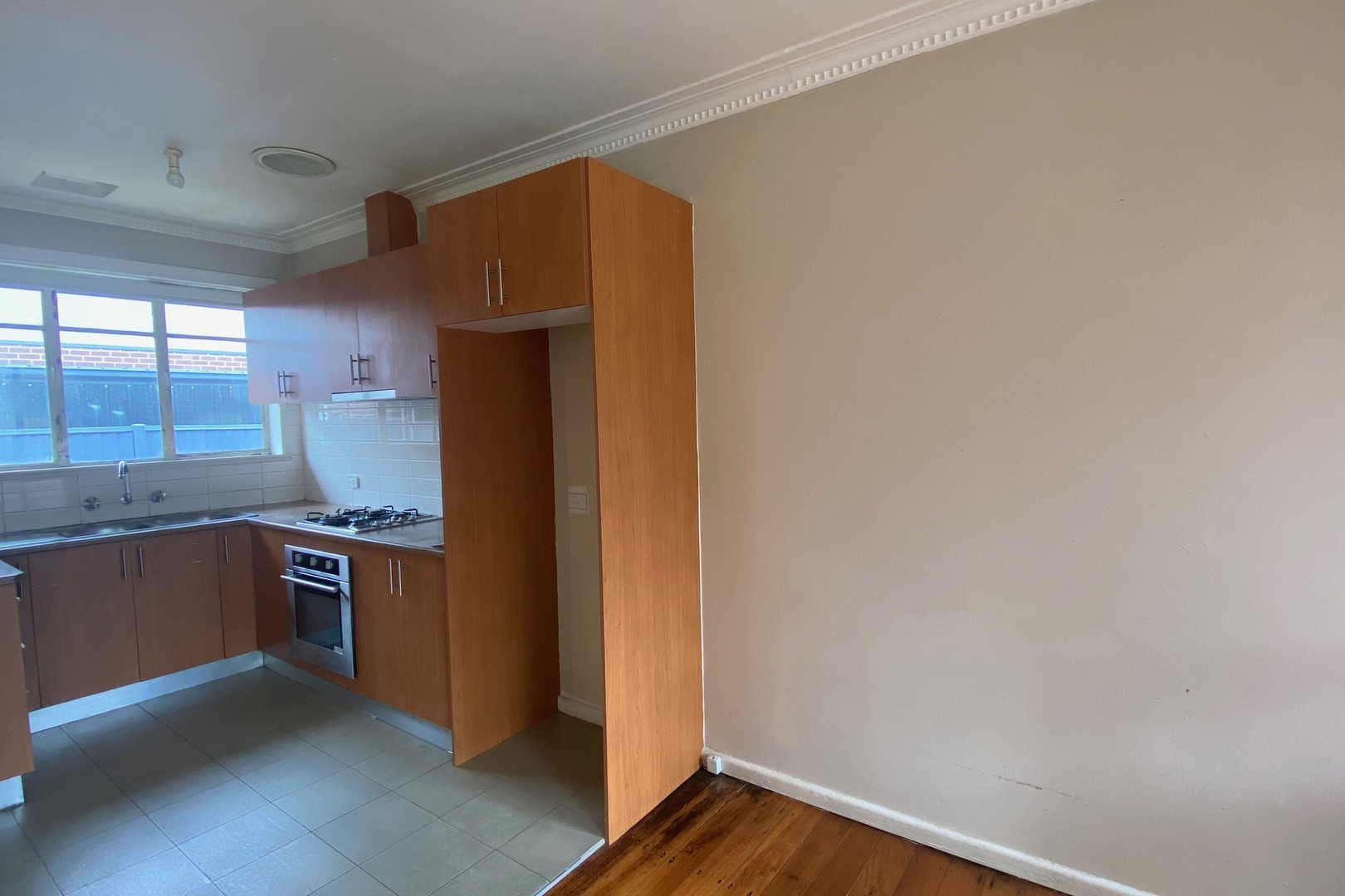 2/10 Johnson Street, Reservoir, VIC 3073, Reservoir - Thumbnail 3