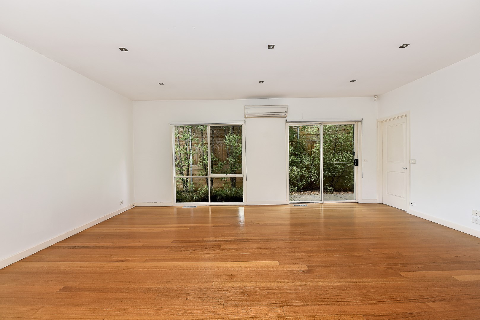 2/10 Kendall Street, Essendon, VIC 3040 - Thumbnail 1 - 20/10/2026