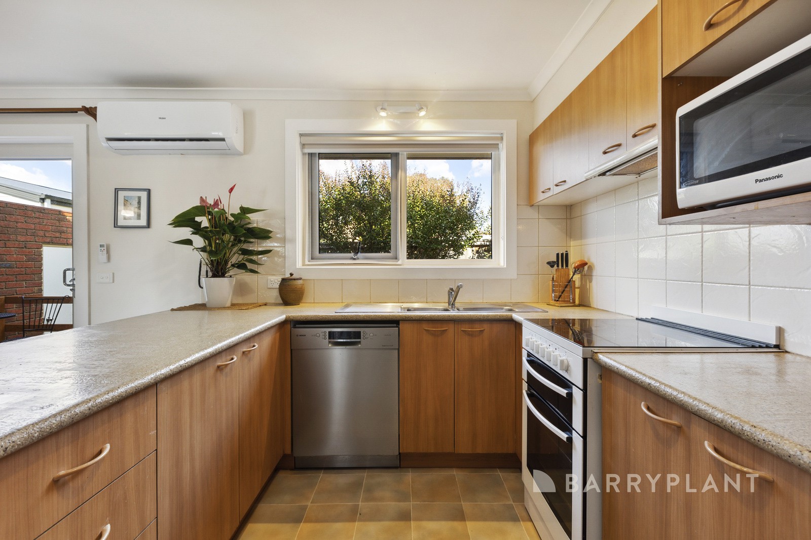2/10 Morshead Avenue, Mount Waverley, VIC 3149, Mount Waverley - Thumbnail 3