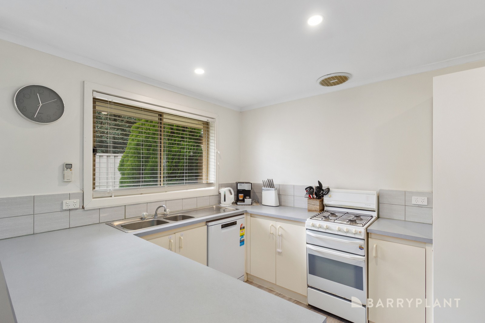 2/10 Murene Court, Boronia, VIC 3155, Boronia - Thumbnail 4
