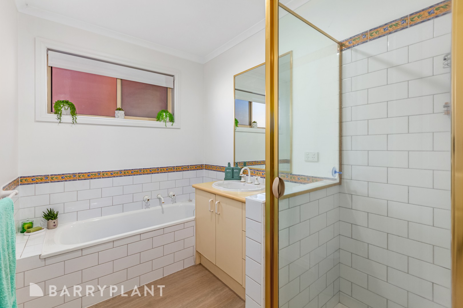 2/10 Powlett Street, Kilmore, VIC 3764, Kilmore - Thumbnail 3