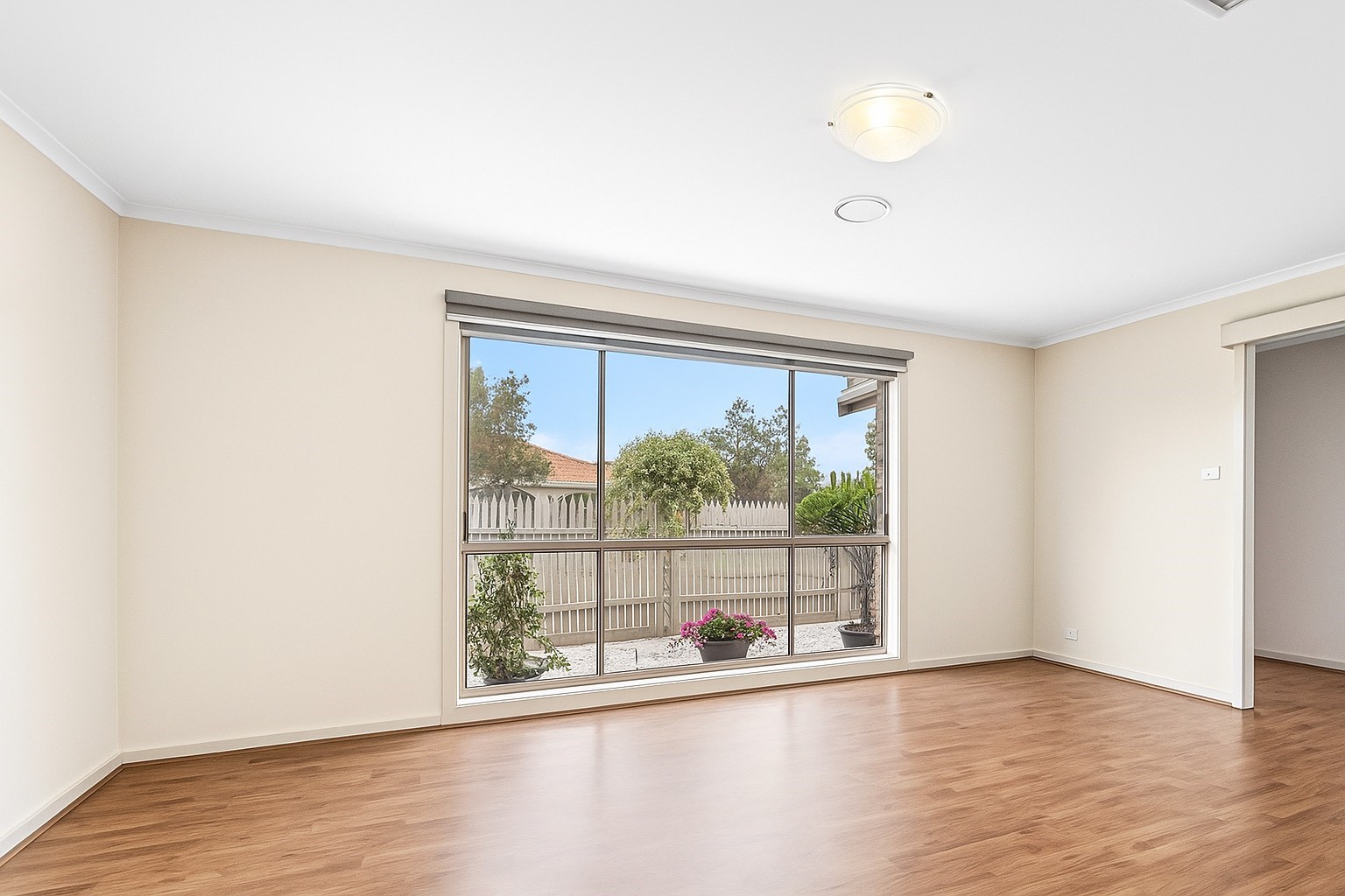 2/10 Westleigh Pl, Keilor East, VIC 3033, Keilor East - Thumbnail 2