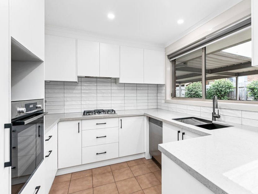 2/10 Westleigh Pl, Keilor East, VIC 3033, Keilor East - Thumbnail 3