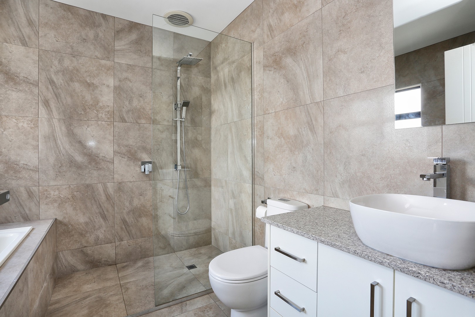 2/100 Hilton Street, Glenroy, VIC 3046, Glenroy - Thumbnail 2
