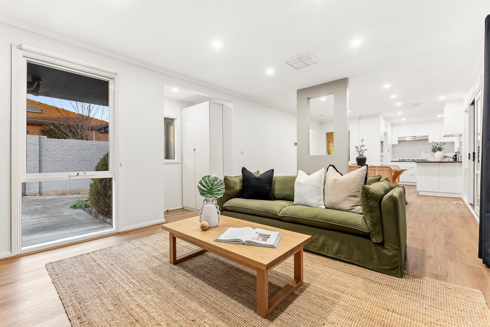 2/100 St Helena Road, Briar Hill, VIC 3088 - Thumbnail 2 - 11/06/2026