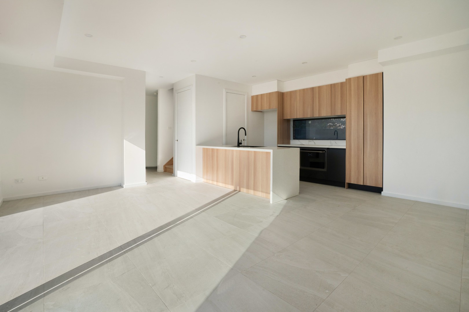 2/1003 Pascoe Vale Road, Jacana, VIC 3047, Jacana - Thumbnail 2