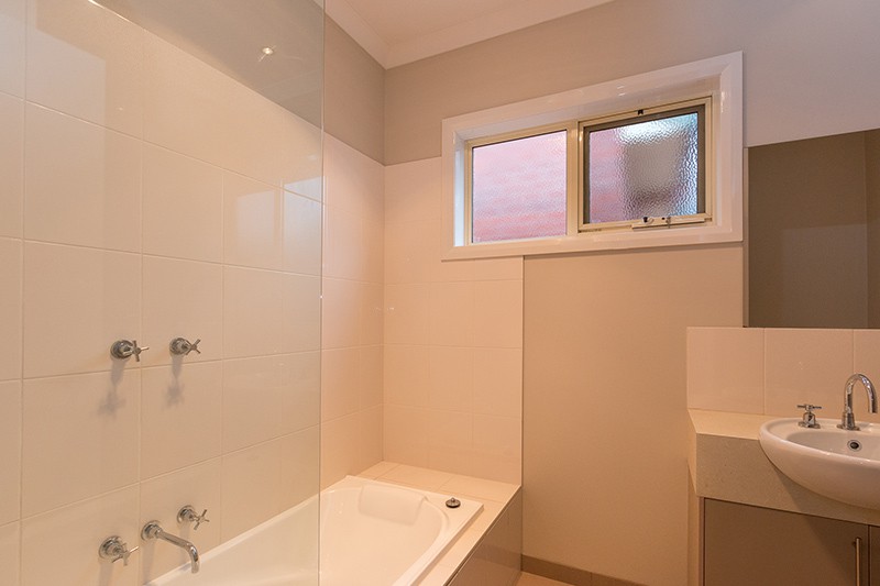 2/1018 Howitt Street, Wendouree, VIC 3355, Wendouree - Thumbnail 5