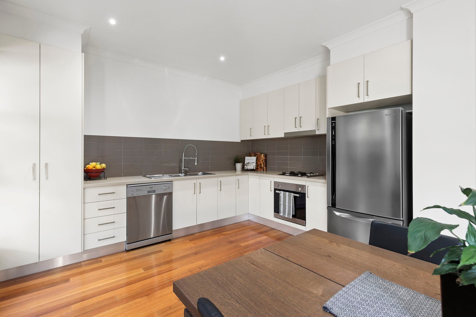 2/104 Roberts Road, Airport West, VIC 3042, Airport West - Thumbnail 5