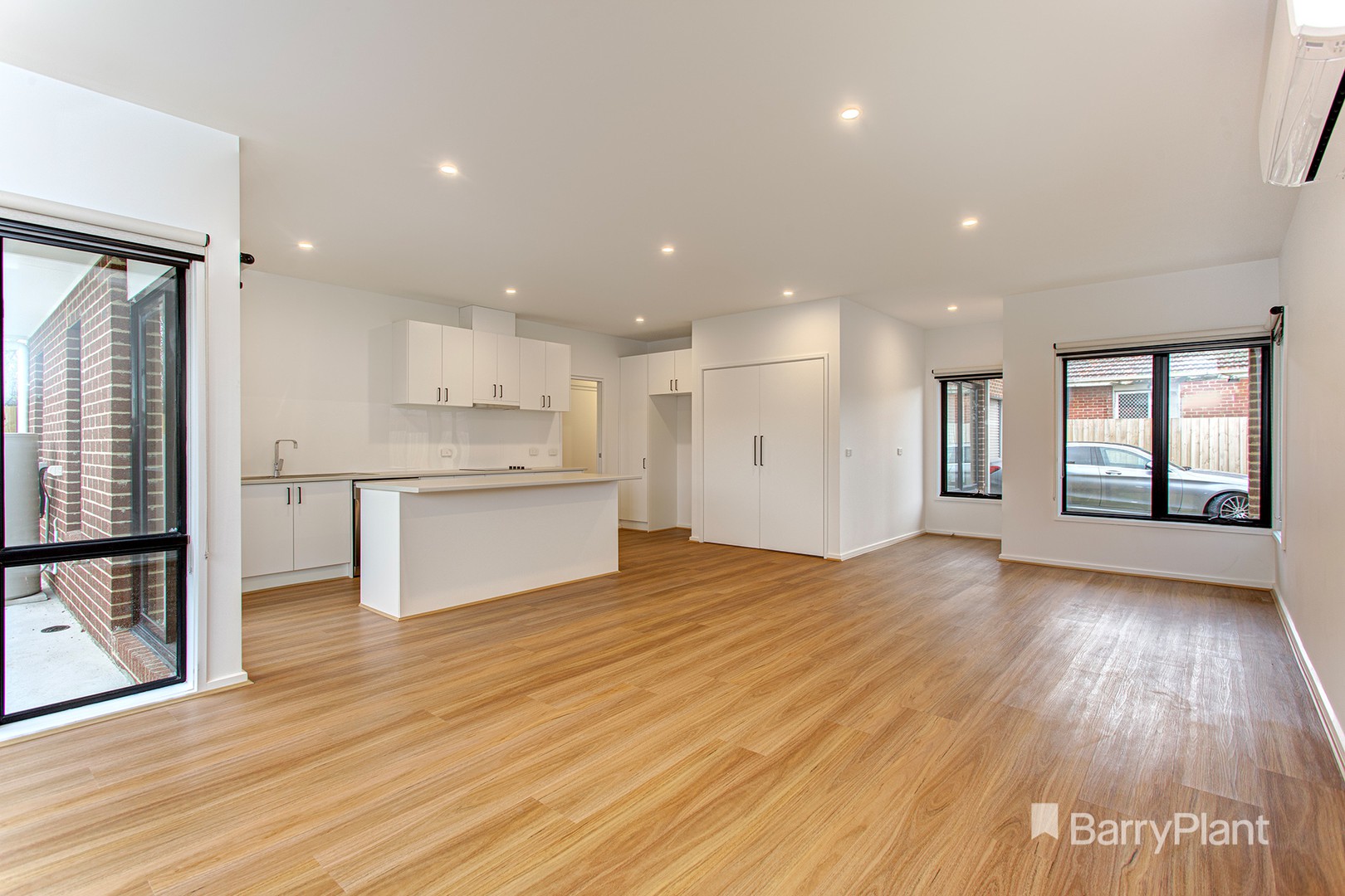 2/1043 Pascoe Vale Road, Jacana, VIC 3047, Jacana - Thumbnail 2