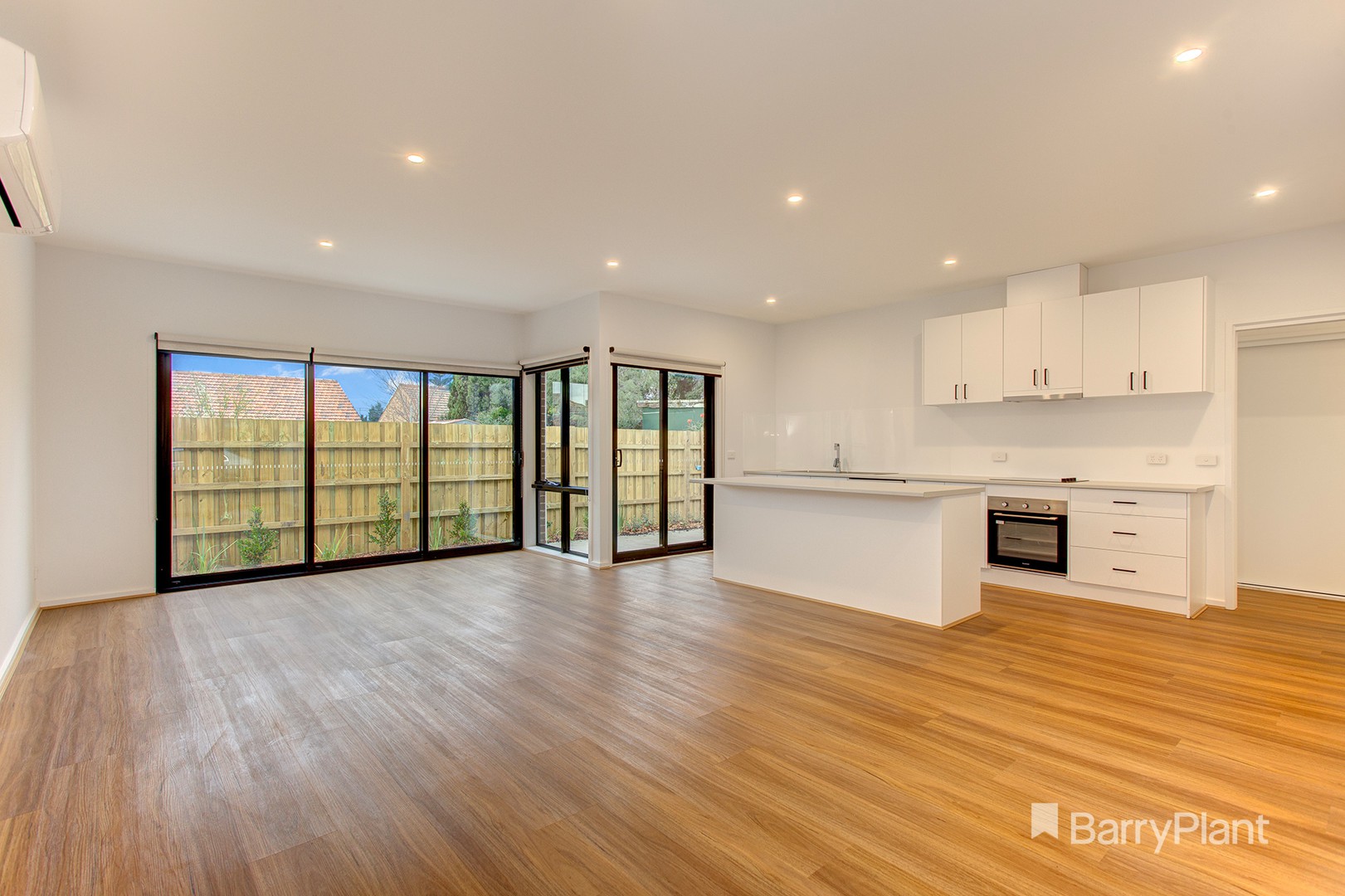 2/1043 Pascoe Vale Road, Jacana, VIC 3047, Jacana - Thumbnail 4