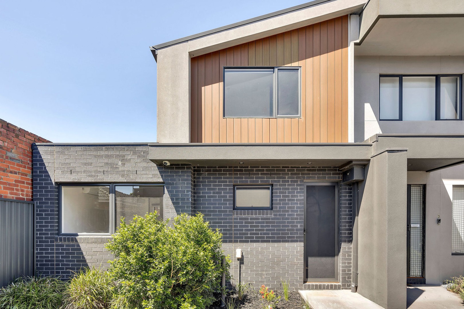 2/105 Barton Street, Reservoir, VIC 3073, Reservoir - Thumbnail 2
