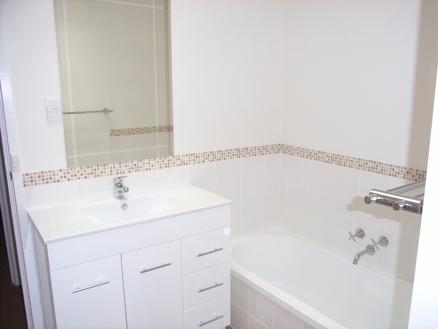 2/106 Cowin StreetDiamond Creek, VIC 3089  - Leased, Diamond Creek - Thumbnail 5