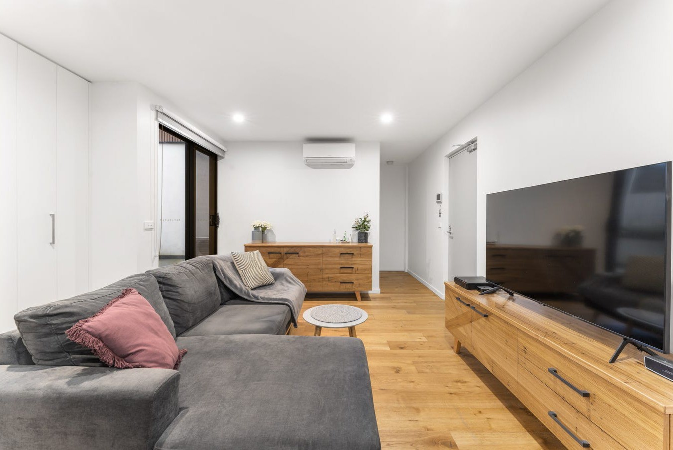 2/1091 Doncaster Road, Doncaster East, VIC 3109 - Thumbnail 1 - 17/04/2026