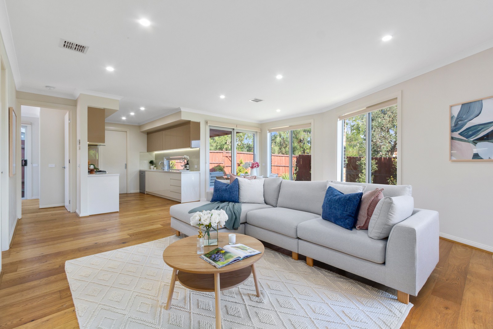 2/11 Attenborough Square, Wantirna, VIC 3152 - Thumbnail 2 - 29/11/2024