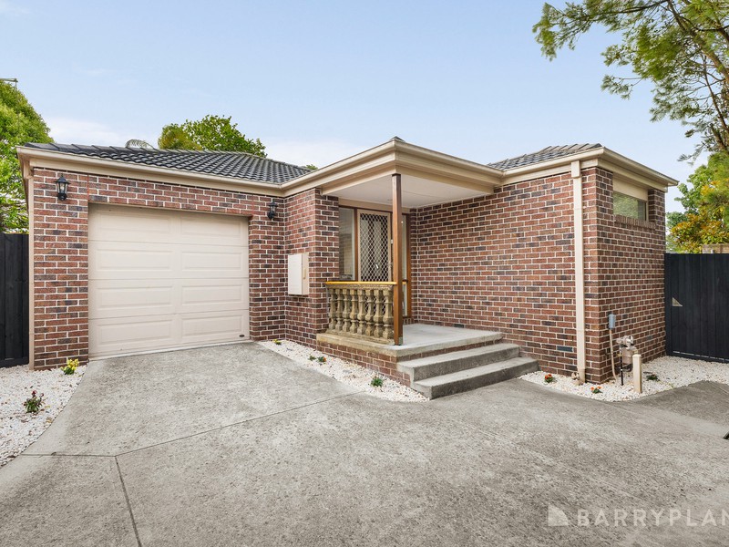 2/11 Barclay Avenue, Croydon, VIC 3136 - Image - 11/12/2025
