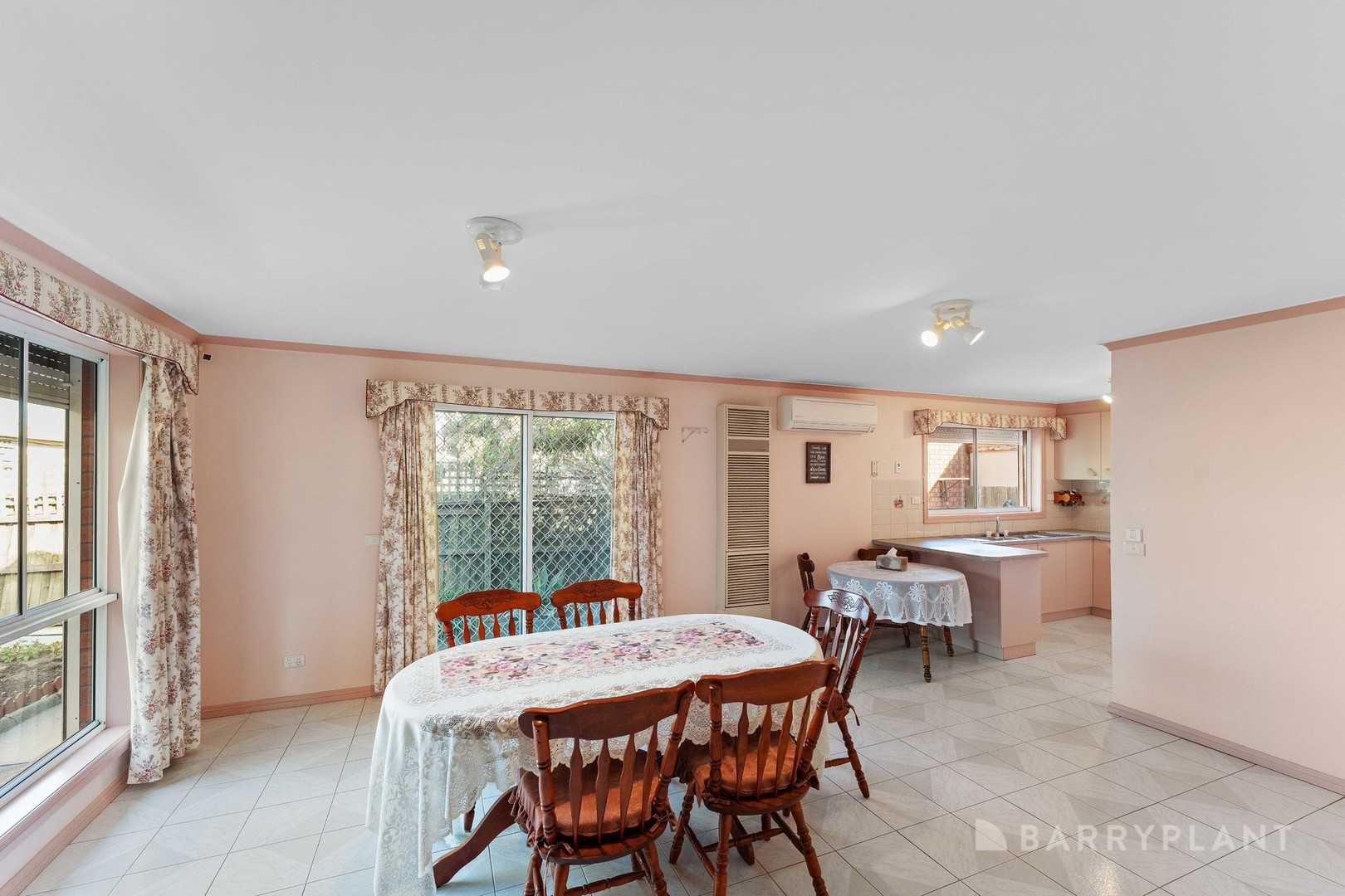 2/11 Carawah Retreat, St Albans, VIC 3021, St Albans - Thumbnail 4