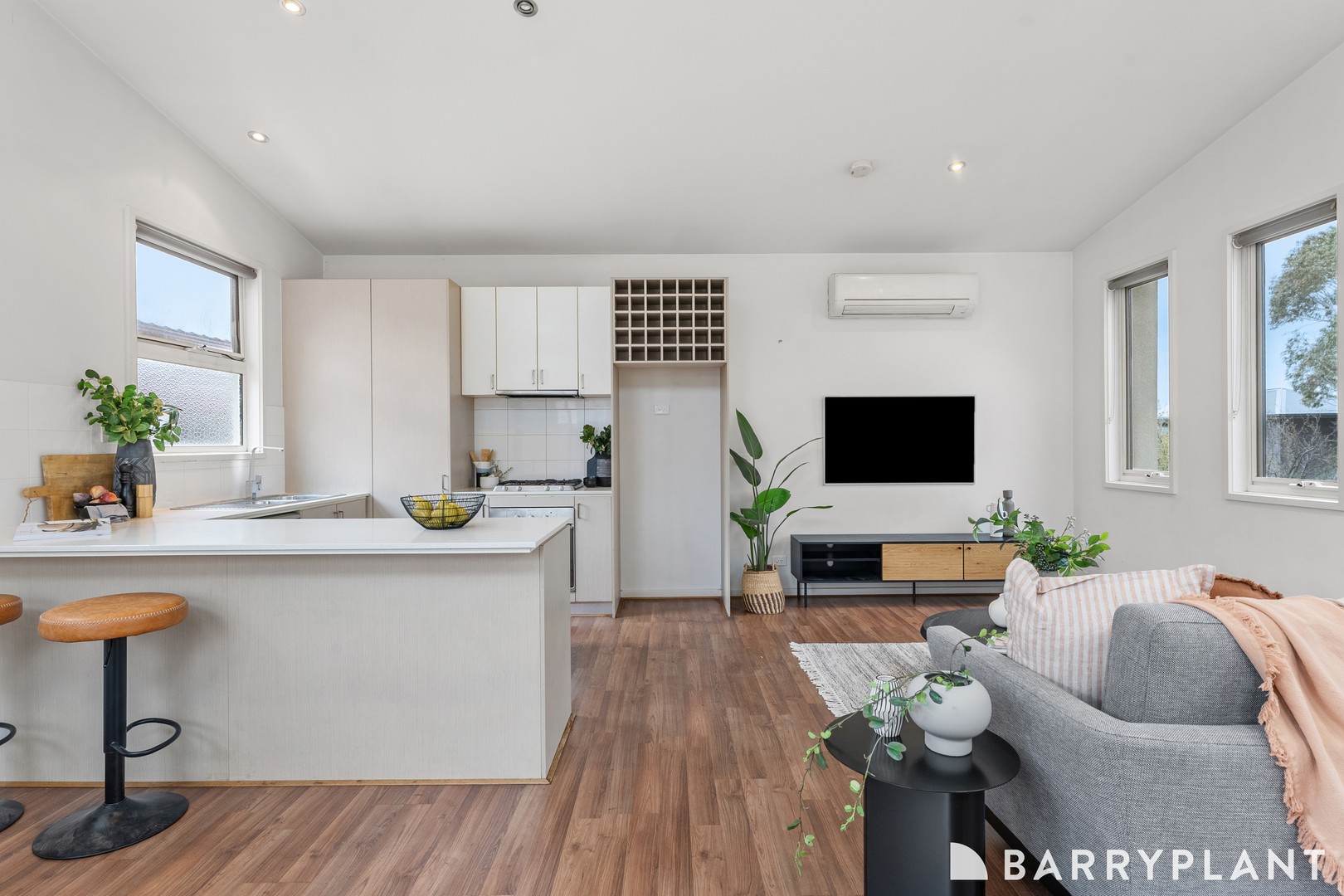2/11 Churchill Avenue, Maidstone, VIC 3012, Maidstone - Thumbnail 3
